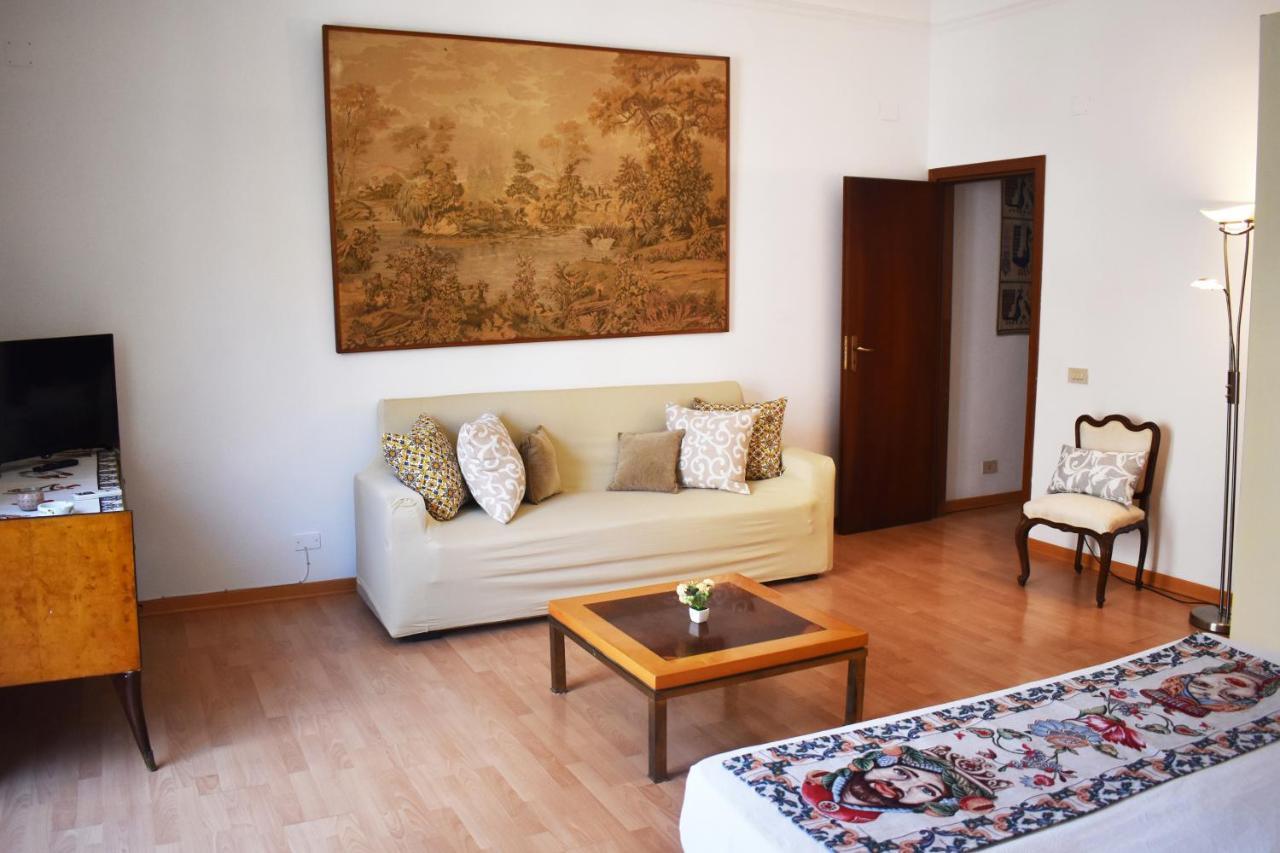 Appartamento Nel Centro Storico Di Palermo - Via Meli'S House Eksteriør bilde